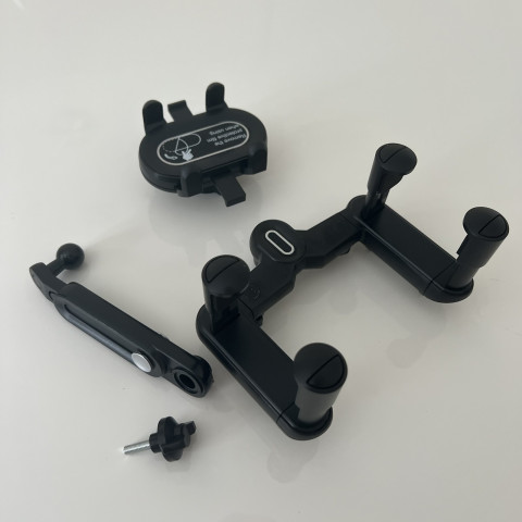 Універсальний автомобільний тримач для телефону Xtrobb 