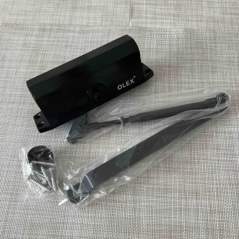 Универсальный дверной доводчик до 65 кг