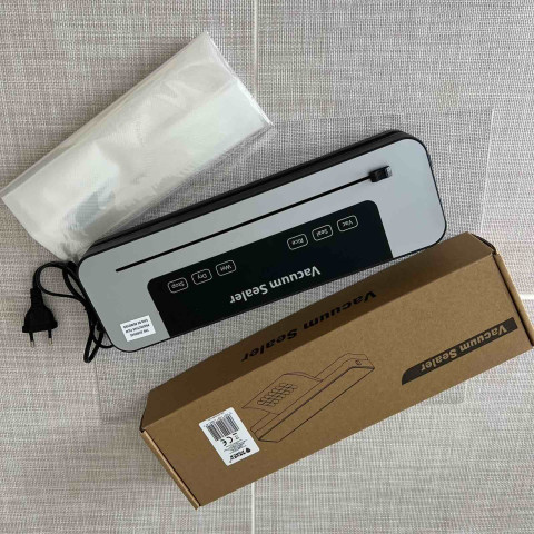Вакуумний пакувальник Vacuum sealer V72-60 з набором пакетів XXL 10шт